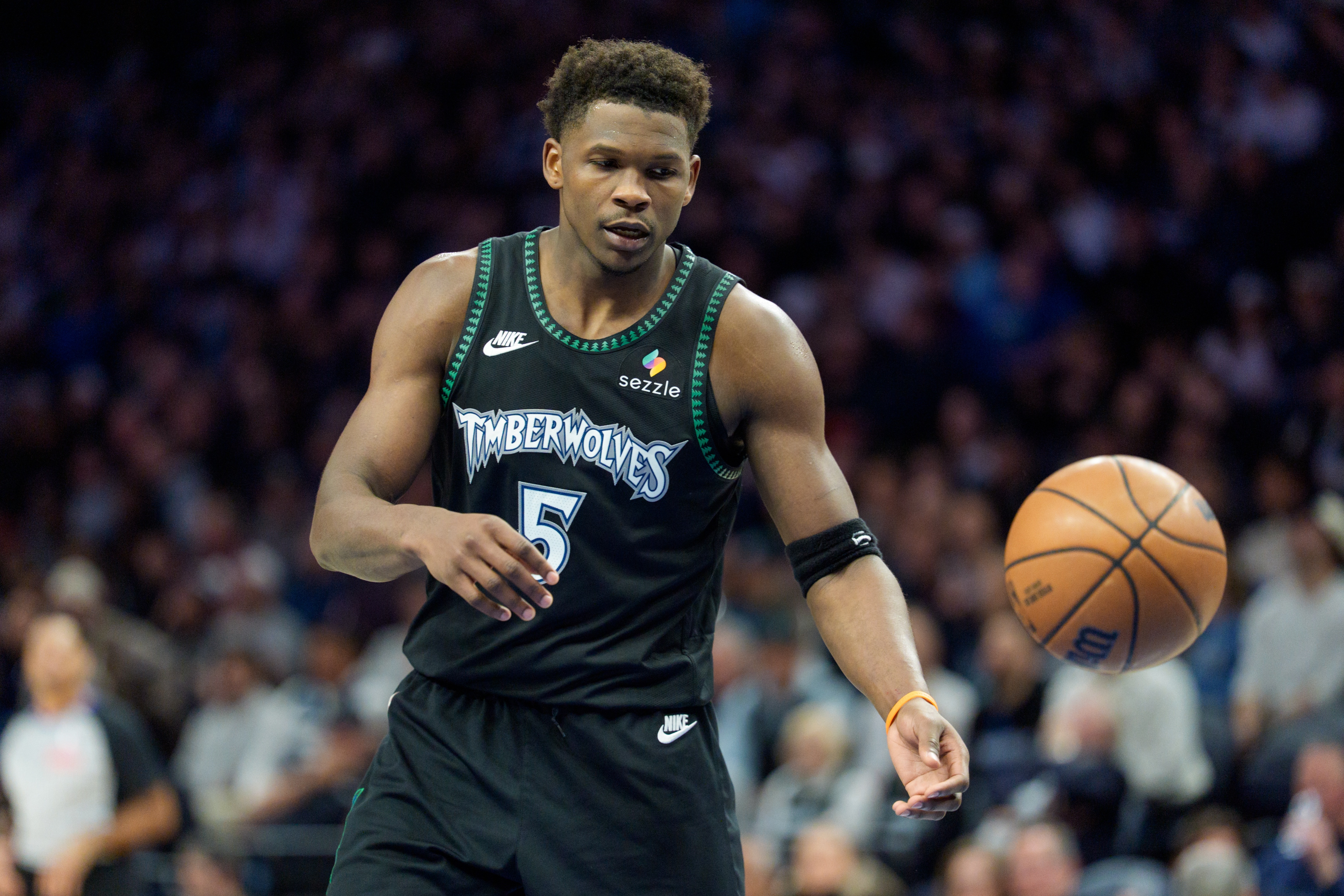 kaiyun平台-虚晃一枪!今日森林狼对阵灰熊 爱德华兹状态升级为可以出战